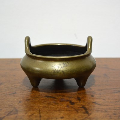 Lot 397 - Bronze censer Chinese, 18th/19th Century with...