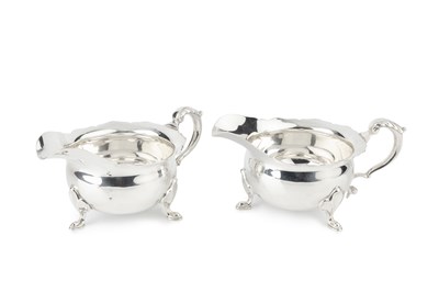 Lot 739 - A pair silver sauce boats, of rounded circular...