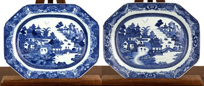 Lot 40 - Pair of blue and white octagonal porcelain...