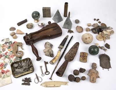Lot 74 - A collection of curiosities and collectables...