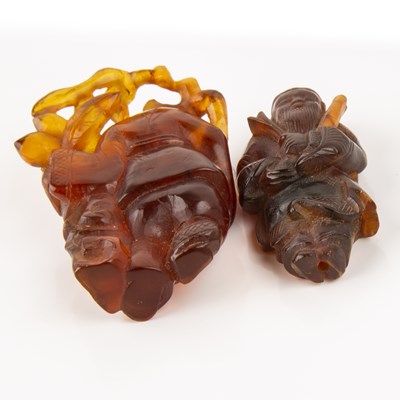 Lot 302 - Two carved amber pieces Chinese, 19th/20th...