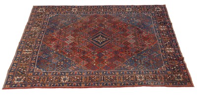 Lot 281 - A 20th century hand-woven Joshaghan carpet