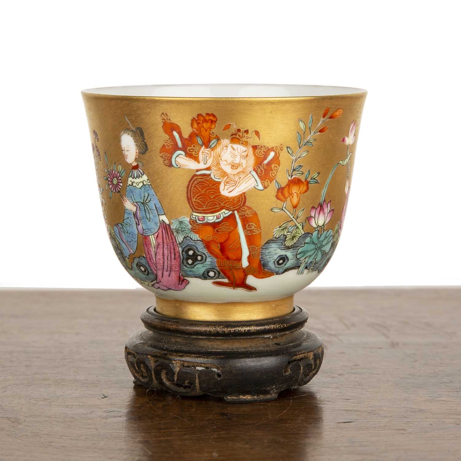 Lot 167 - Gilt and famille rose cup Chinese, Daoguang...