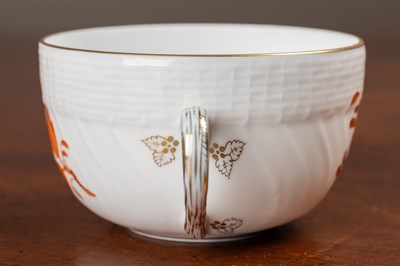 Lot 538 - A Herend porcelain part dinner service