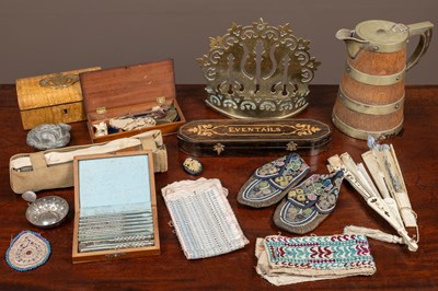 Lot 146 - A collection of various items