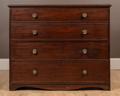 Lot 163 - A Georgian mahogany mule chest