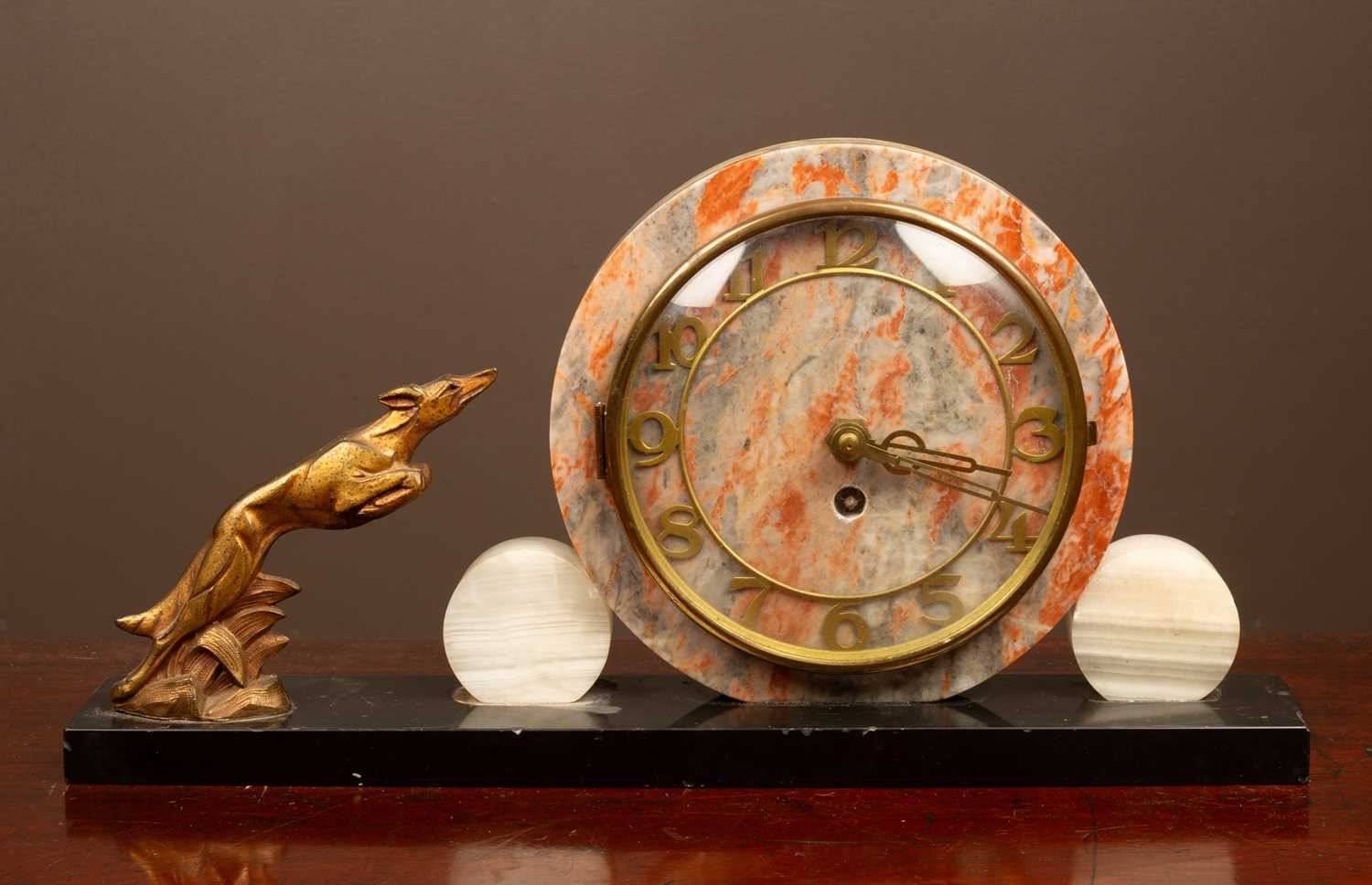 Lot 8 - A marble Art Deco mantel clock