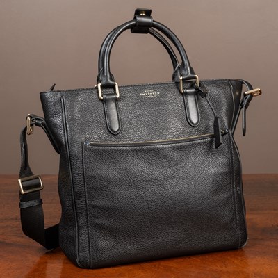 Lot 420 - A Smythson of Bond Street black leather handbag