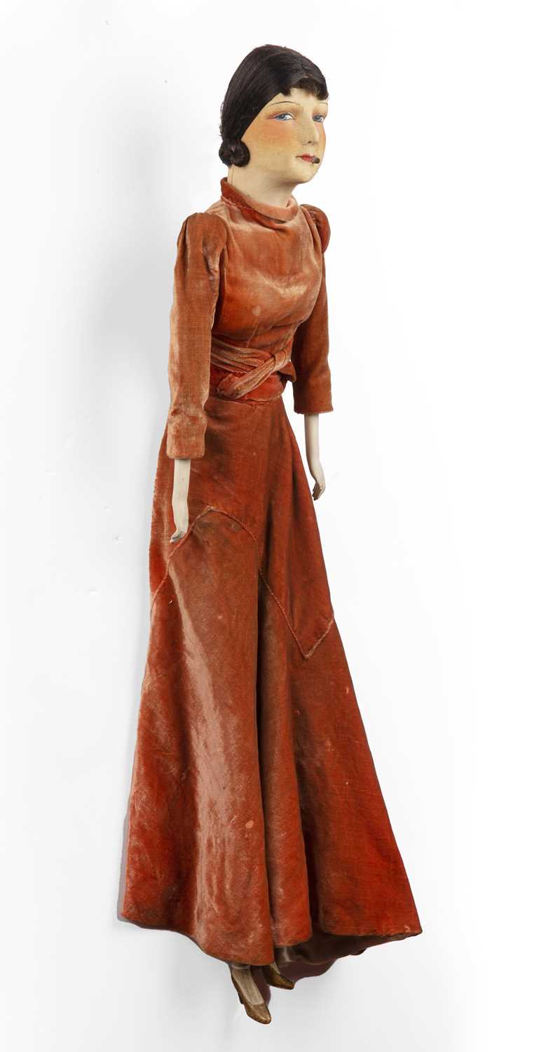 Lot 99 - An early 20th century French smoking boudoir...