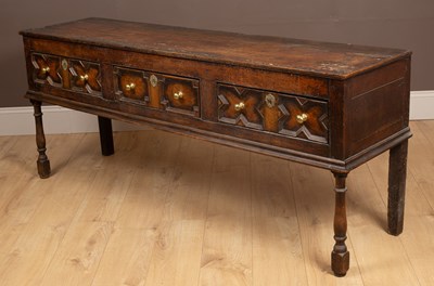 Lot 227 - An oak dresser base