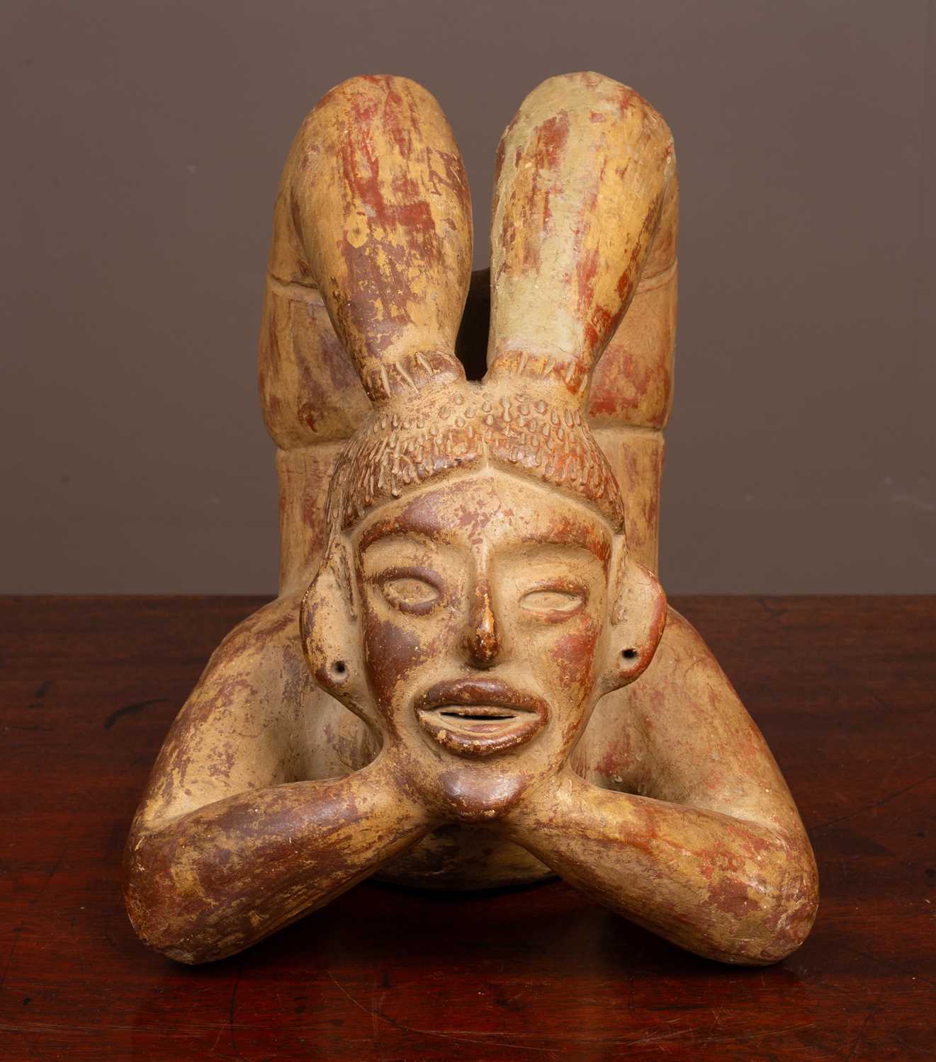 Lot 39 - A Tlatilco style pottery figure of an acrobat