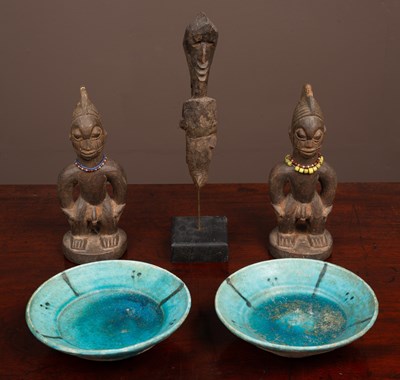 Lot 81 - Items of pottery and sculpture from Africa and the Middle East