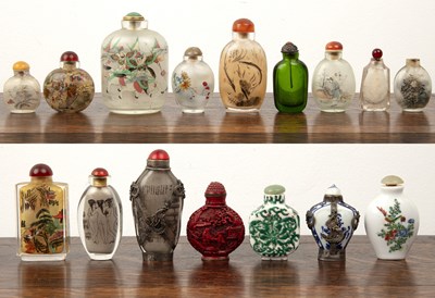 Lot 369 - Group of sixteen snuff bottles Chinese...