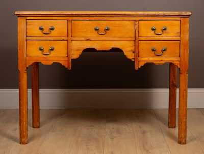 Lot 342 - A pine dressing table