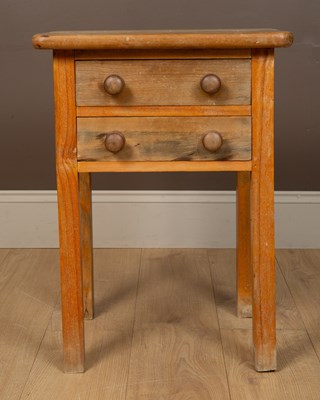 Lot 1038 - A pine side table