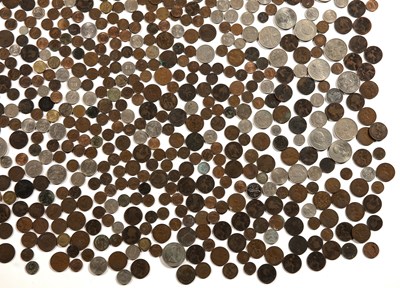 Lot 260 - Large lot of GB and foreign coins to include...