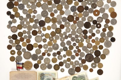 Lot 260 - Large lot of GB and foreign coins to include...
