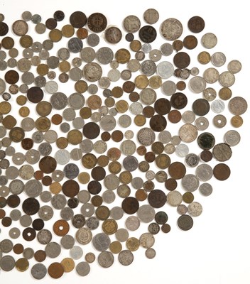 Lot 260 - Large lot of GB and foreign coins to include...