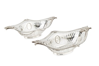 Lot 766 - A pair of late Victorian silver sweetmeat...