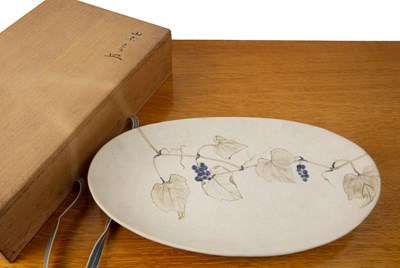 Lot 397 - Teruko Tsuji (b.1920) Japanese studio pottery...