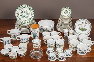 Lot 478 - A quantity of mixed ceramics and other ornaments