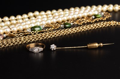 Lot 38 - A collection of jewellery
