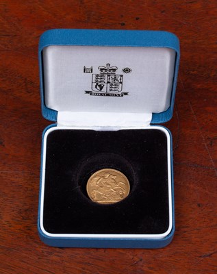 Lot 34 - A 1907 gold sovereign