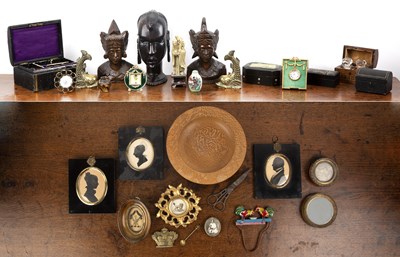 Lot 332 - Collection of miscellaneous ceramics and items...