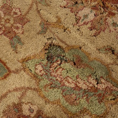 Lot 42 - Ziegler style wool carpet Indian, with foliate...