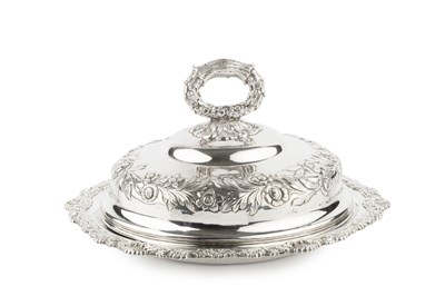 Lot 811 - An early Victorian silver muffin dish and...