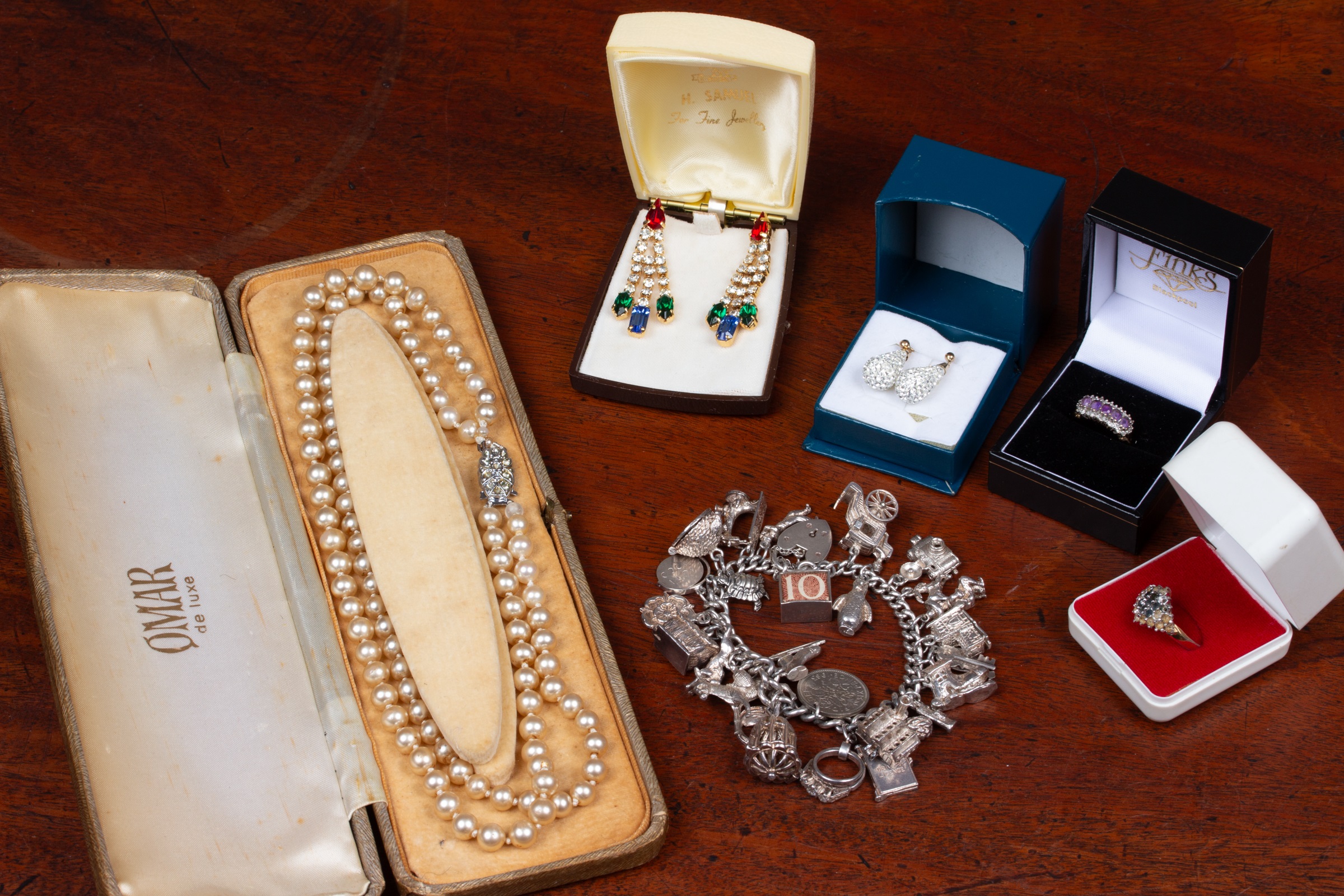 Omar de luxe pearl necklace deals