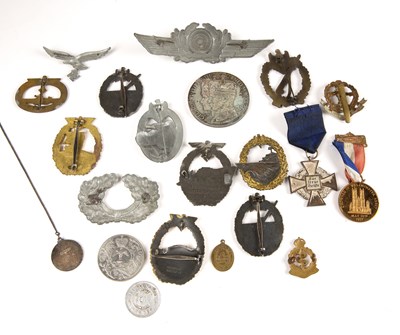 Lot 280 - Collection of WWII German military badges...