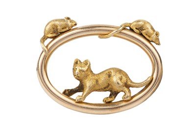 Lot 22 - A yellow precious metal 'cat and mouse' brooch,...