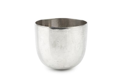 Lot 787 - A George V silver tumbler cup, of plain...