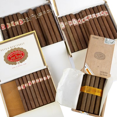 Lot 90 - Cuban cigars to include a complete box of 25...