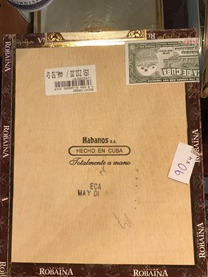 Lot 90 - Cuban cigars to include a complete box of 25...