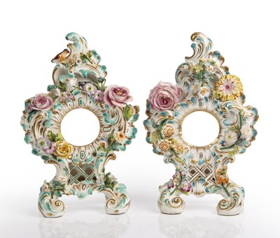 Lot 149 - A near pair of mid 19th century Coalport...