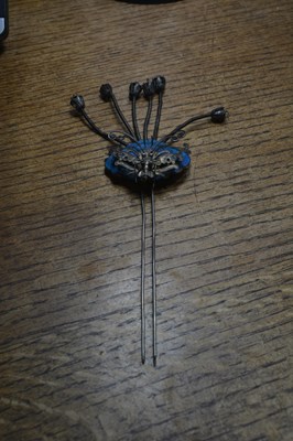 Lot 223 - Collection of kingfisher feather jewellery...