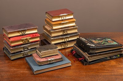 Lot 23 - A collection of fifteen photograph albums