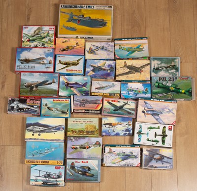 Lot 130 - Various model Aeroplane kits