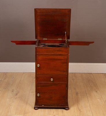 Lot 465 - A 19th century mahogany washstand of small form