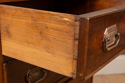 Lot 23 - A small mahogany chest of drawers