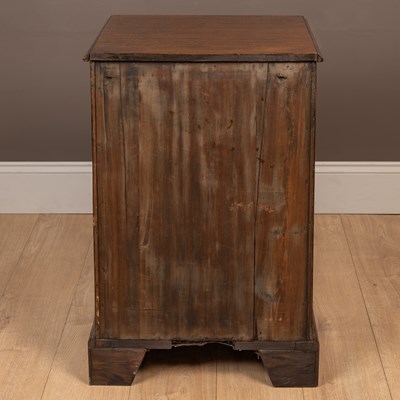 Lot 23 - A small mahogany chest of drawers