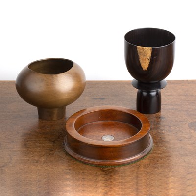 Lot 334 - Collection of treen and wood turned vessels ...