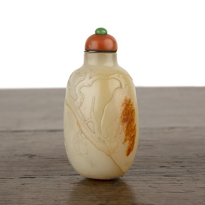 Lot 248 - Nephrite snuff bottle Chinese, 1750-1780 of...