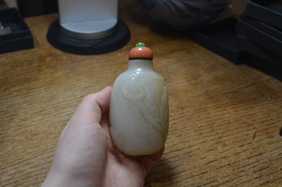 Lot 248 - Nephrite snuff bottle Chinese, 1750-1780 of...