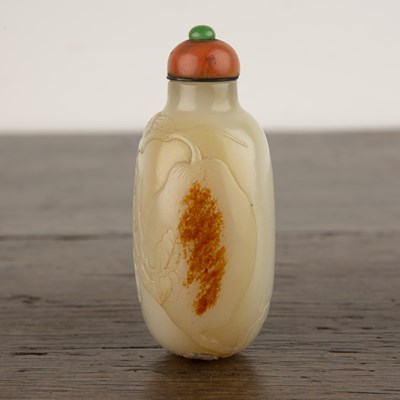 Lot 248 - Nephrite snuff bottle Chinese, 1750-1780 of...