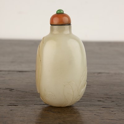 Lot 248 - Nephrite snuff bottle Chinese, 1750-1780 of...