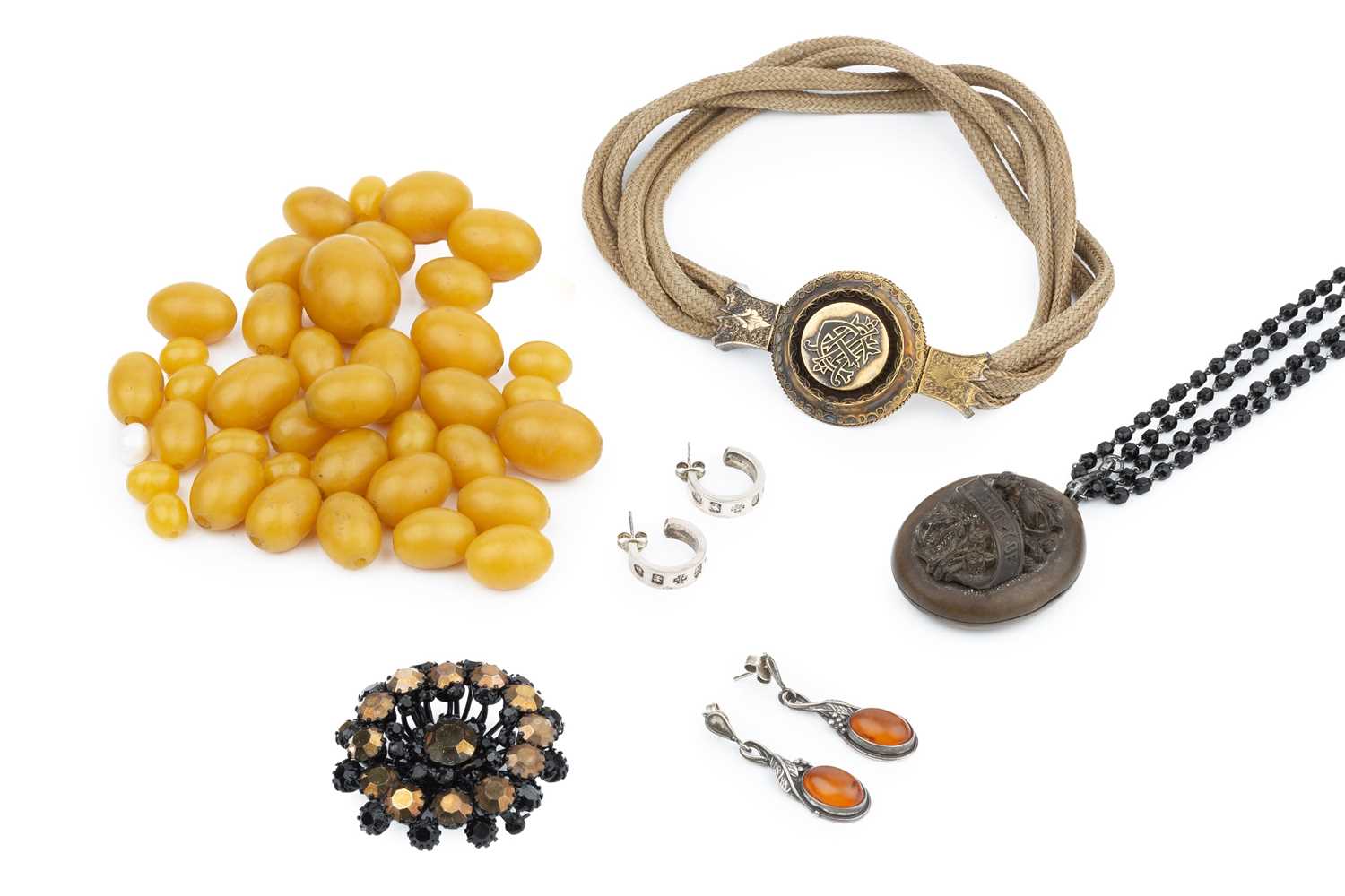Lot 112 - A Victorian plaited hairwork memorial choker,...