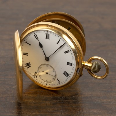 Lot 366 - 18ct gold cased hunter pocket watch the white...